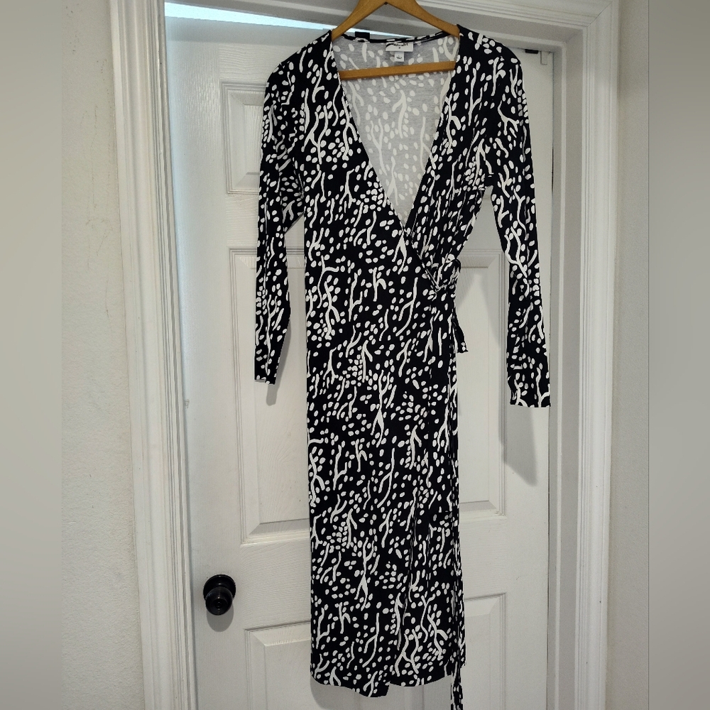 Diane Von Furstenberg Black and White Long Sleeve Dress - Picture 4 of 12